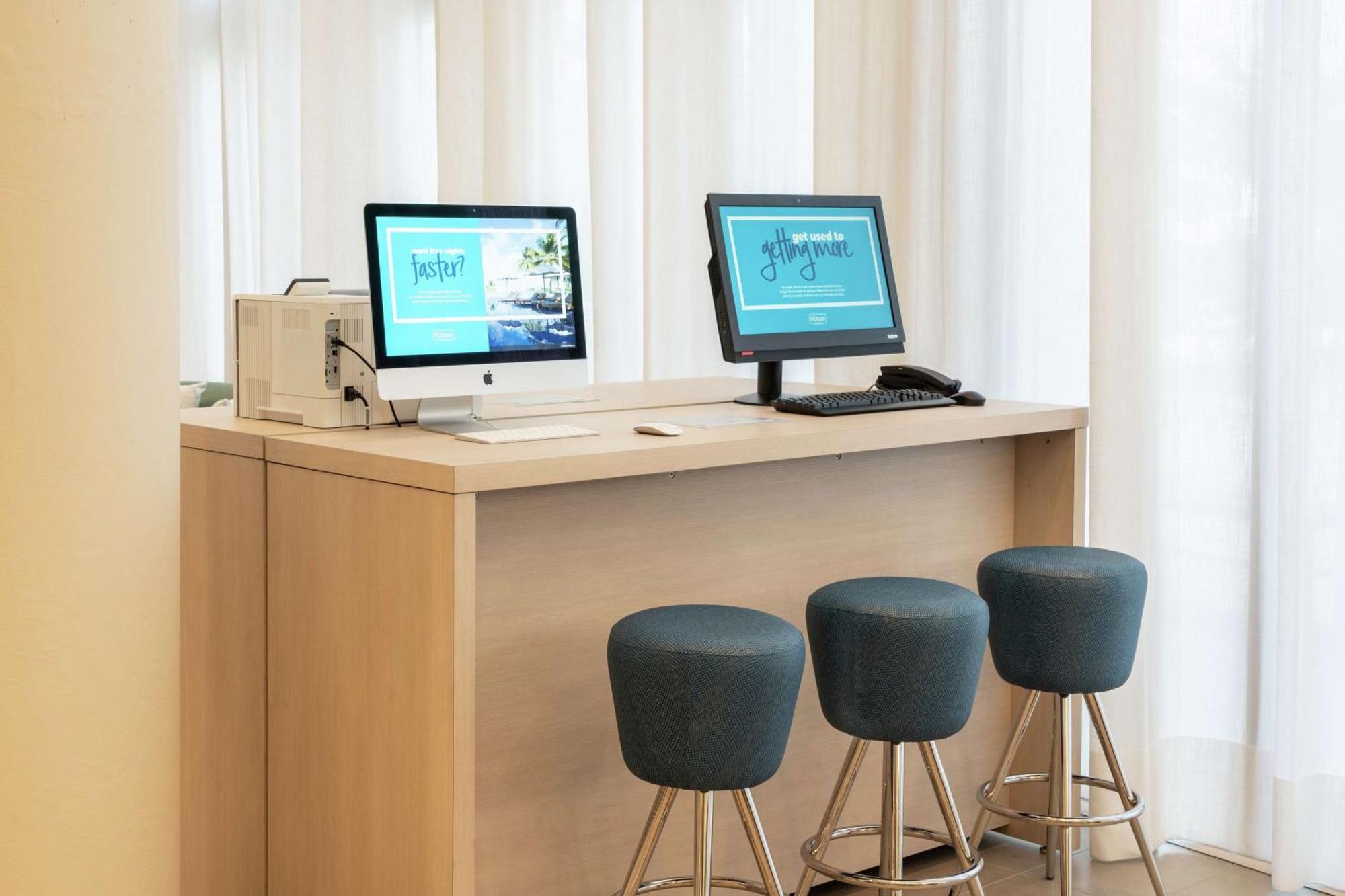 Hotel Doubletree By Hilton Miami Doral Sweetwater Esterno foto
