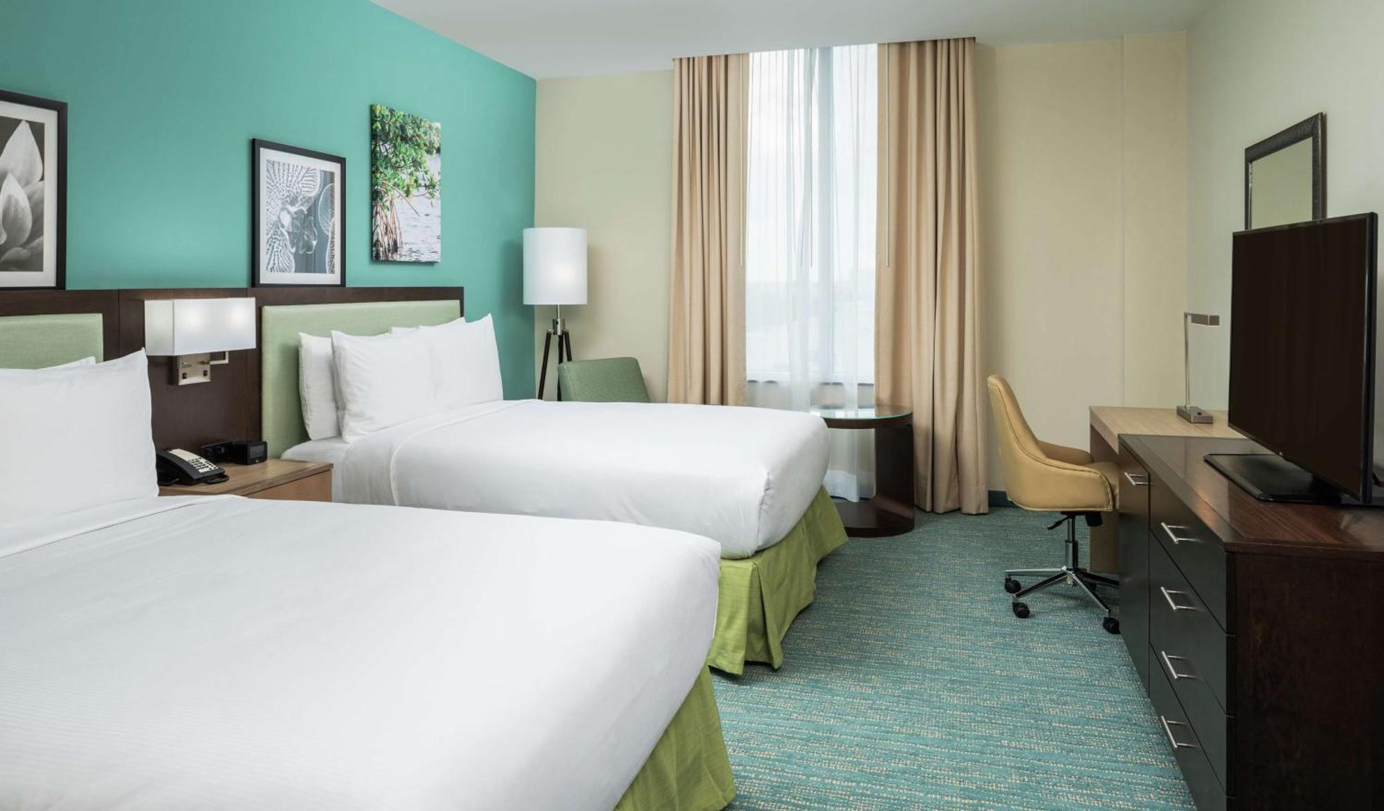 Hotel Doubletree By Hilton Miami Doral Sweetwater Esterno foto