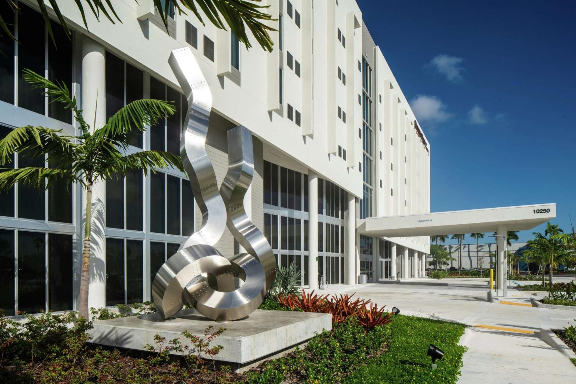 Hotel Doubletree By Hilton Miami Doral Sweetwater Esterno foto
